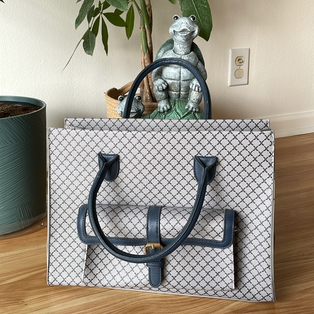 •CROSSI• blue tote handbag // structures // magnetic closure // convertible
